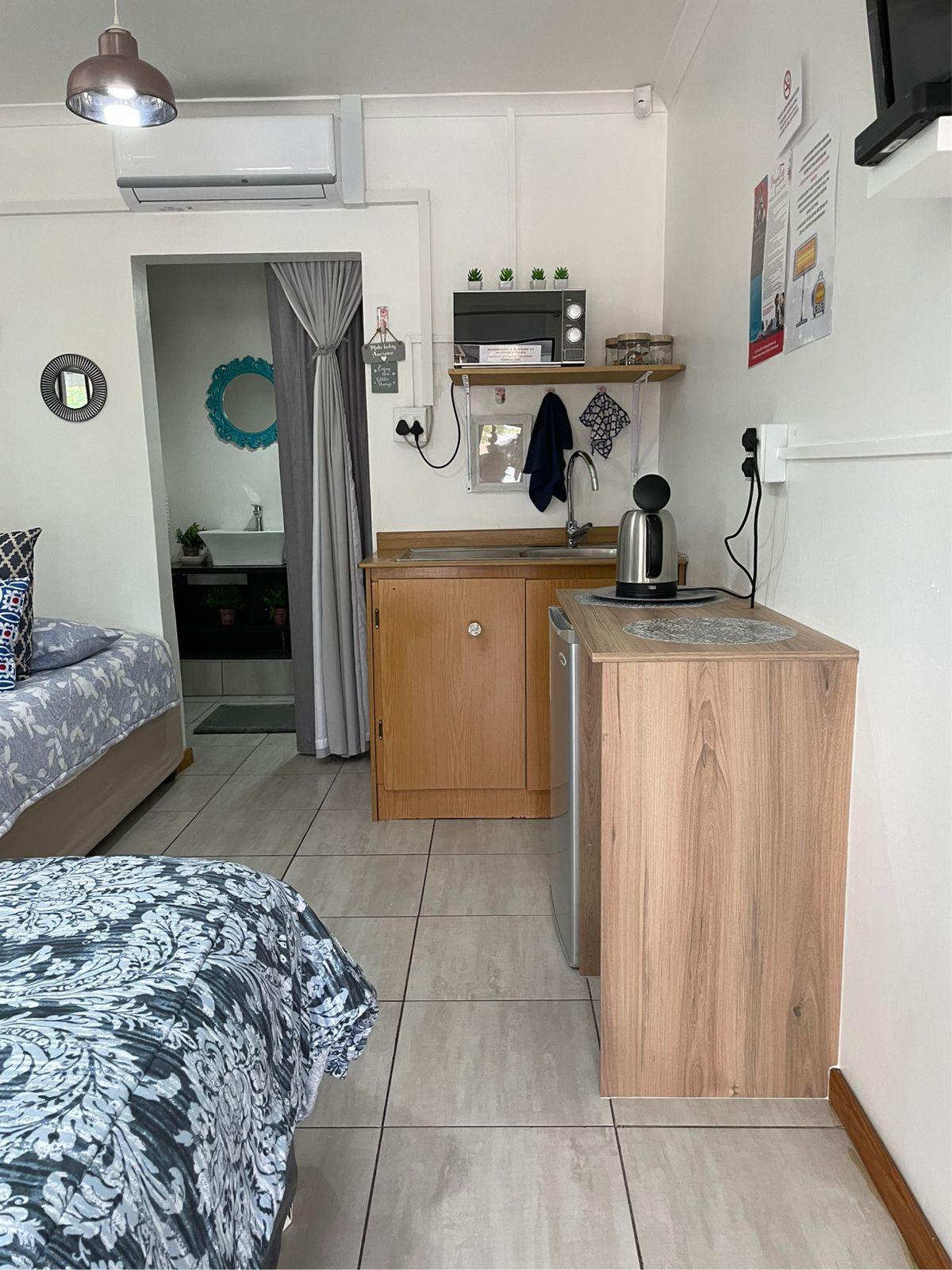magalies-bed-n-breakfast-langenhovenpark-01