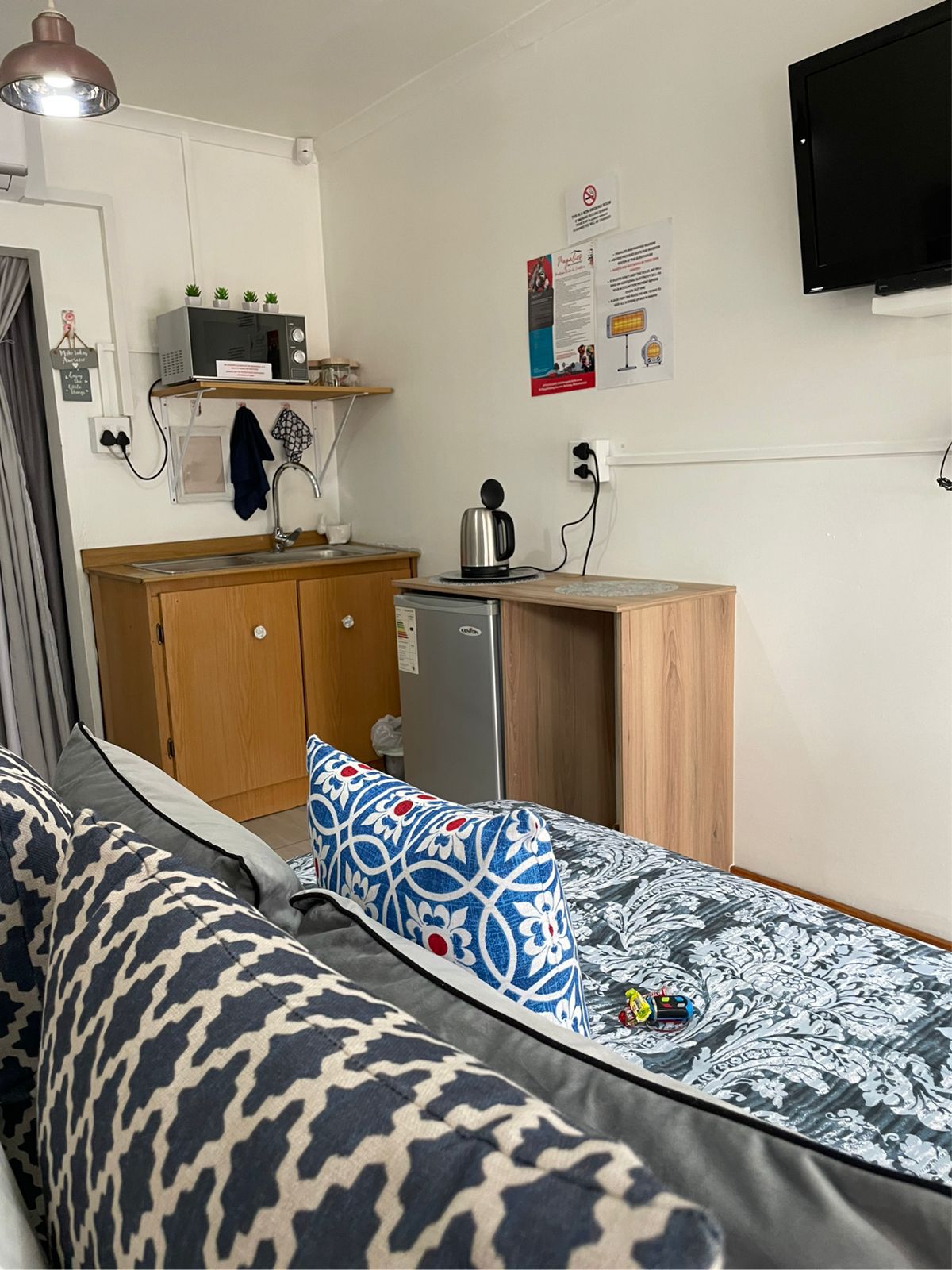 magalies-bed-n-breakfast-langenhovenpark-06